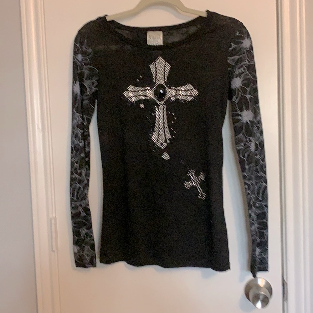 Long sleeved top